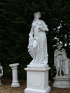 statue